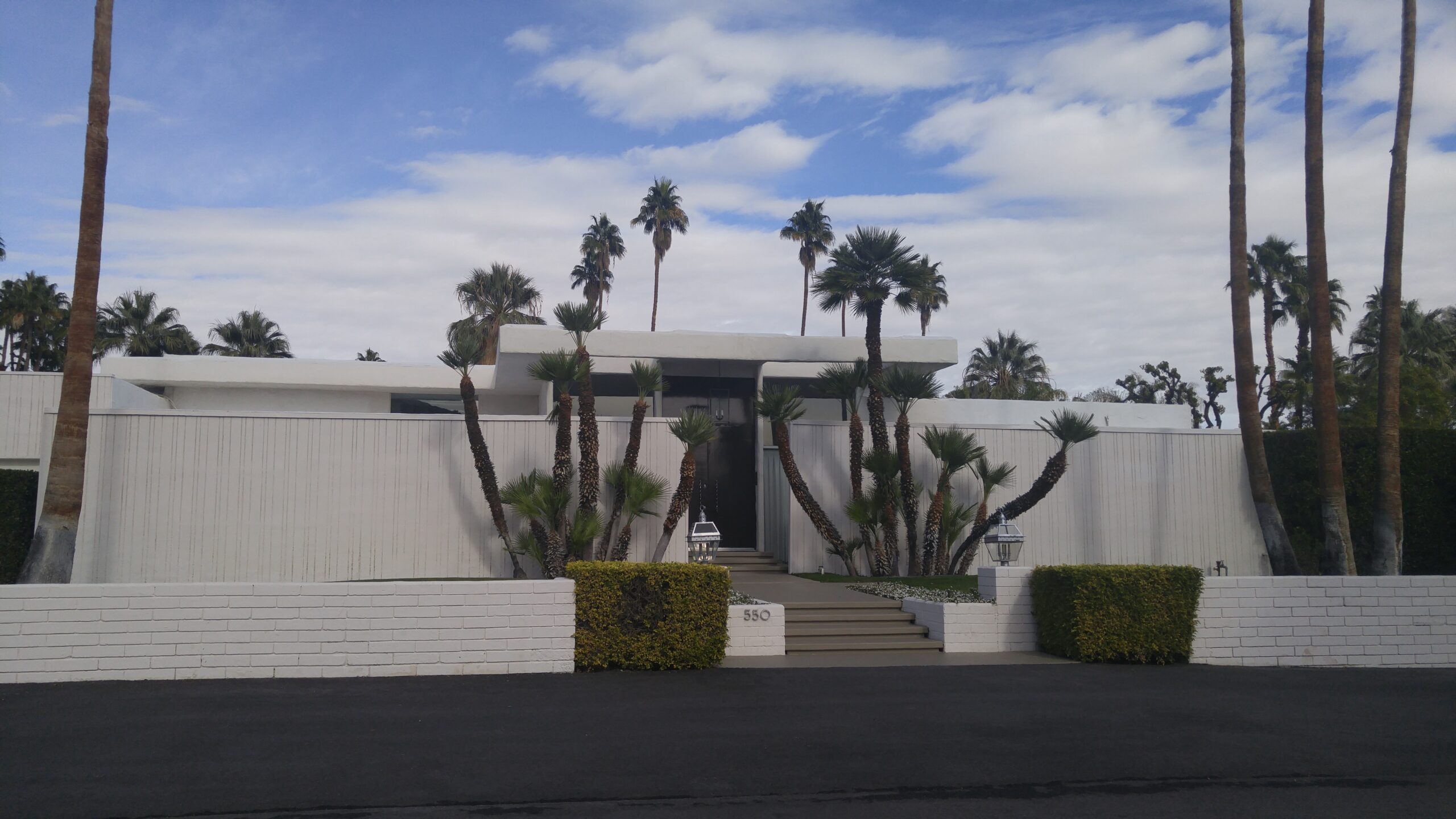 P.S. Walk With Me – A walking tour in Palm Springs